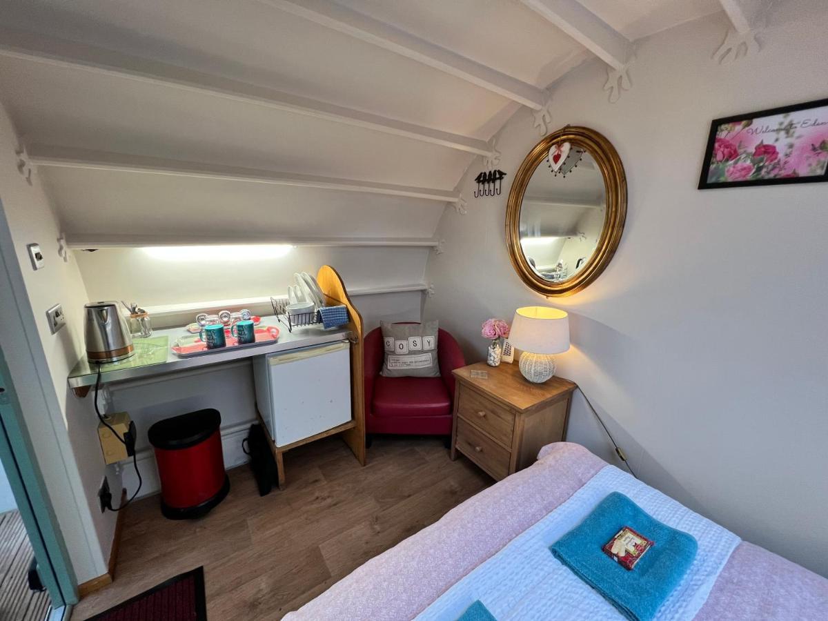 Stonehenge Campsite & Glamping Hotell Berwick St James Exteriör bild