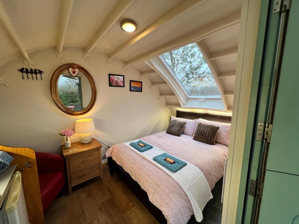 Stonehenge Campsite & Glamping Hotell Berwick St James Exteriör bild