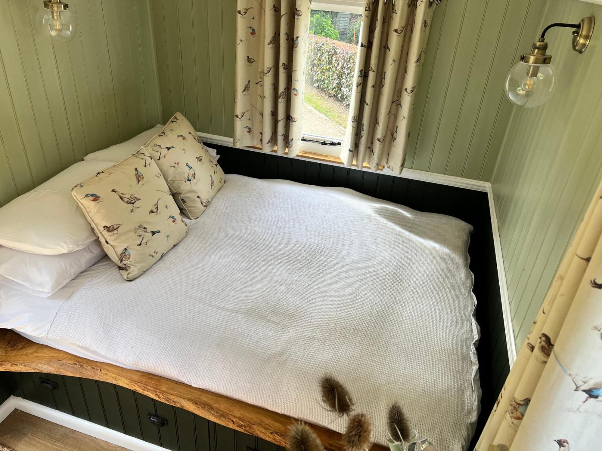 Stonehenge Campsite & Glamping Hotell Berwick St James Exteriör bild