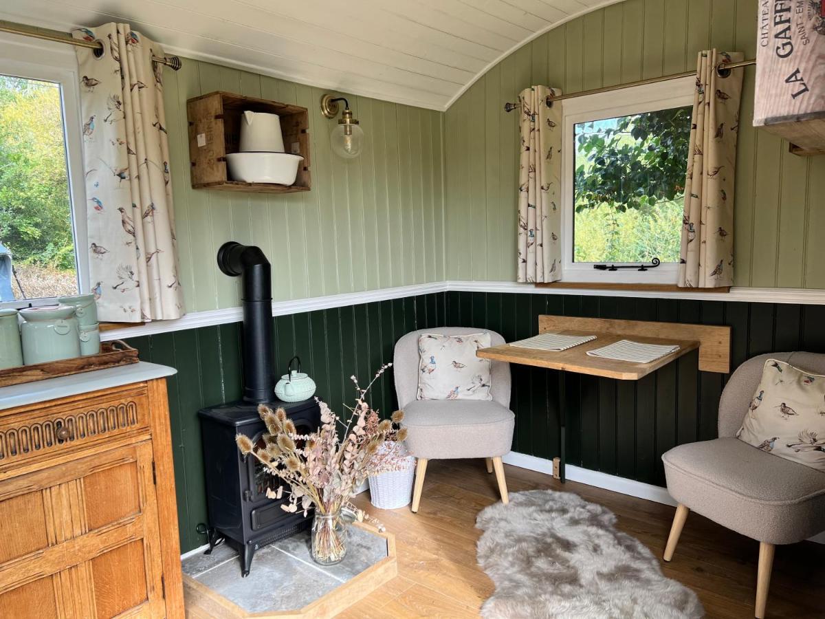 Stonehenge Campsite & Glamping Hotell Berwick St James Exteriör bild
